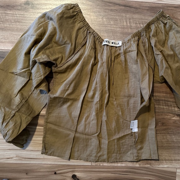 Lykke Wullfe ranch top size small - Picture 2 of 3